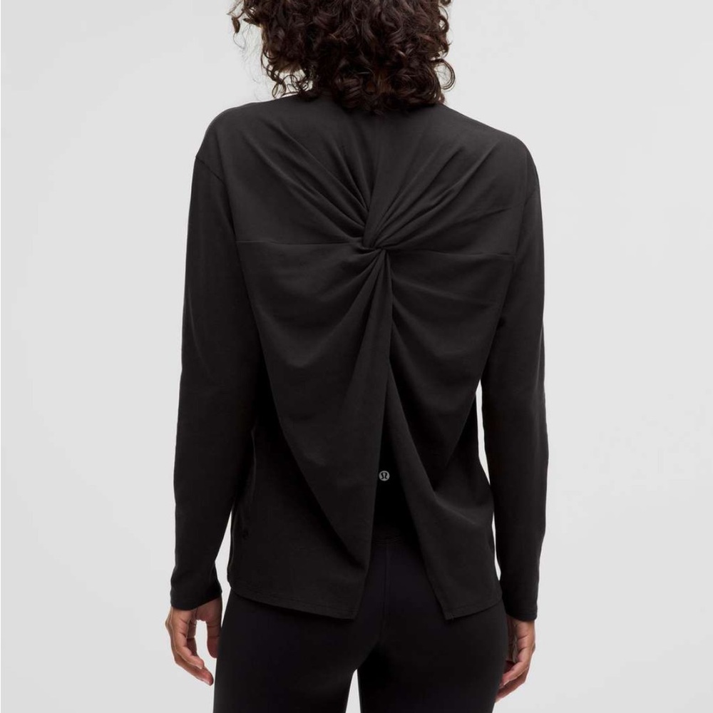 Lululemon Twist-Back Relaxed-Fit Long Sleeve | Open Back Detail